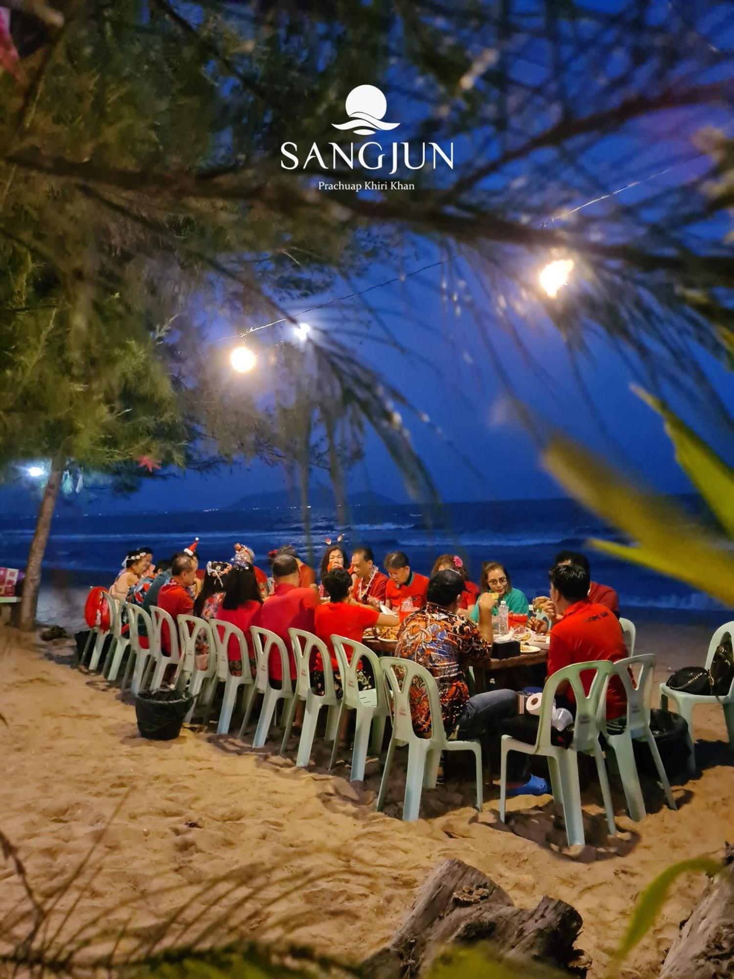Sangjun On Beach Resort Bang Saphan Ngoại thất bức ảnh