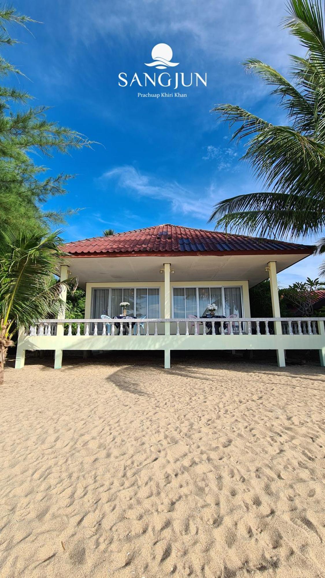 Sangjun On Beach Resort Bang Saphan Ngoại thất bức ảnh