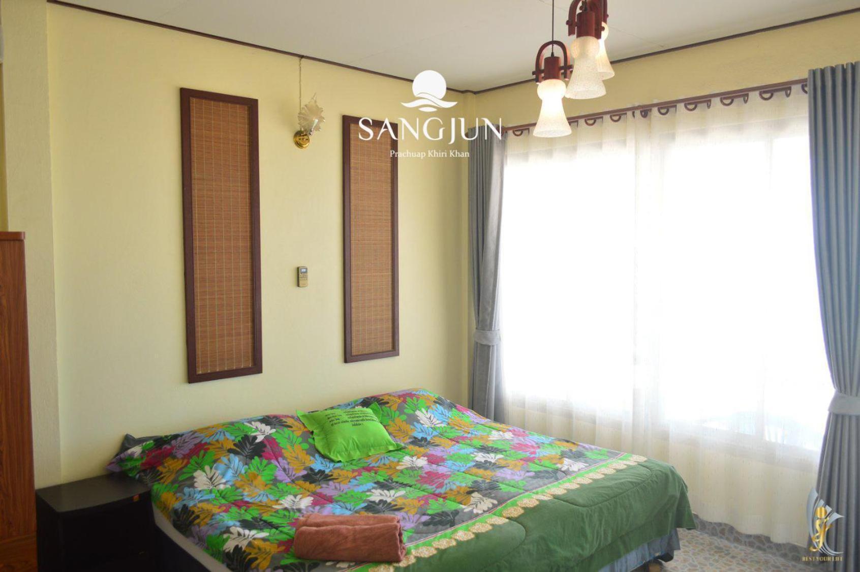 Sangjun On Beach Resort Bang Saphan Ngoại thất bức ảnh